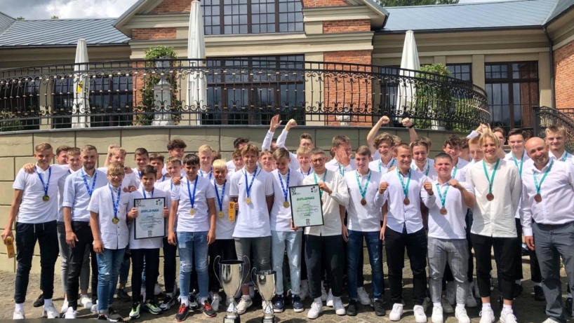 Apdovanototi EJL futbolo čempionato laureatai