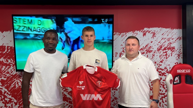 16-etis BFA futbolininkas A. Lickūnas atvertė naują istorijos puslapį: pasirašė sutartį su Italijos klubu